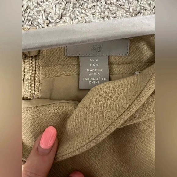 Tan H&M skirt - Picture 2 of 3